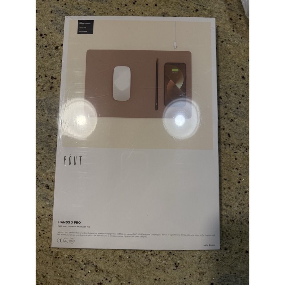 Pout Hand 3 Pro Wireless Charging Mouse Pad Qi-Enabled Fast Charger Desk Mat